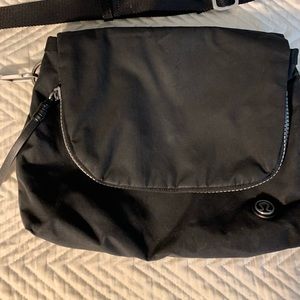 Lululemon Festival crossbody